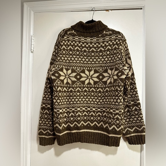 Men’s Wool Olive Green/ Brown G.H. Bass Chunky Snowflake Sweater. Rolled Collar. - Picture 2 of 10